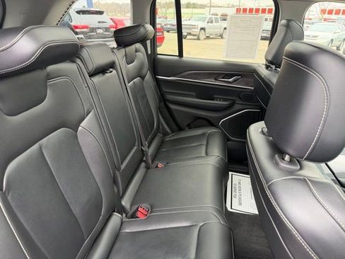 Used 2022 Jeep Grand Cherokee Limited AWD/4WD image 22