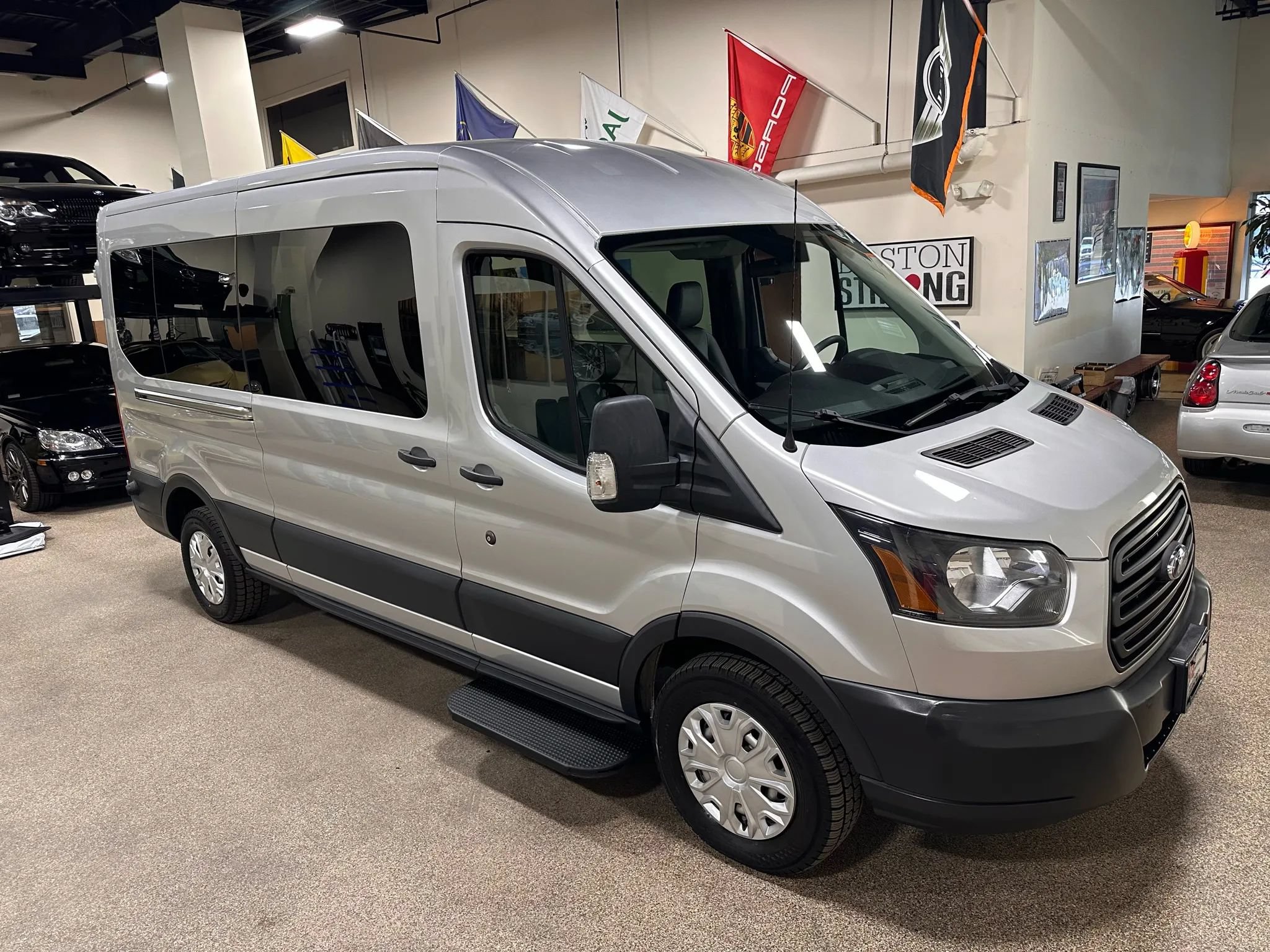 Used 2015 Ford Transit 350 148 Medium Roof RWD image 5