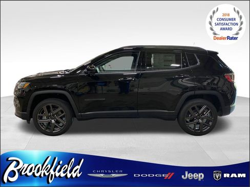 New 2025 Jeep Compass Limited w/ Sun & Sound Group image 5