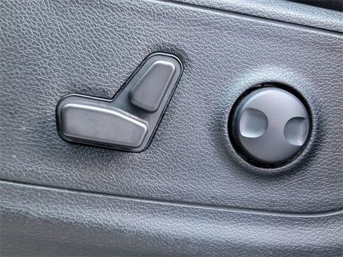 Certified 2022 RAM 1500 Big Horn image 4