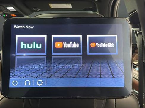 Used 2023 GMC Yukon XL Denali Ultimate AWD/4WD image 37