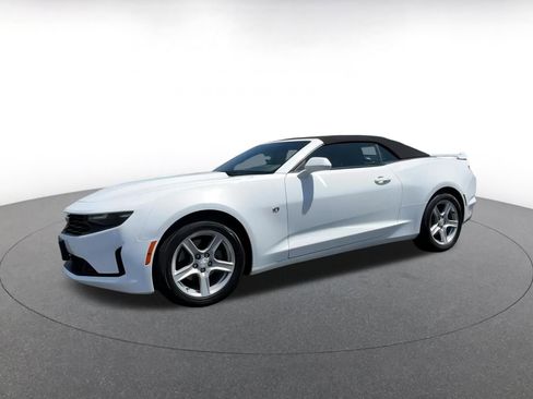 Used 2023 Chevrolet Camaro LT image 8