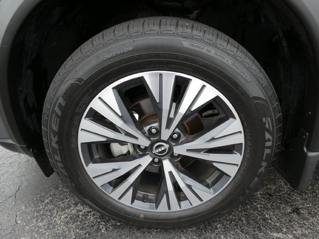 Used 2023 Nissan Rogue SV FWD image 10