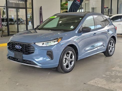 Used 2024 Ford Escape ST-Line w/ Tech Pack #1 FWD image 5