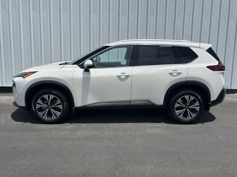 Used 2021 Nissan Rogue SV w/ Premium Package AWD/4WD image 3