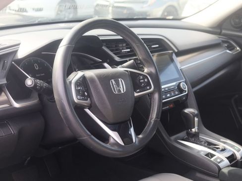 Used 2020 Honda Civic EX image 3