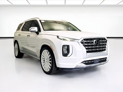 Used 2020 Hyundai Palisade Limited FWD image 3