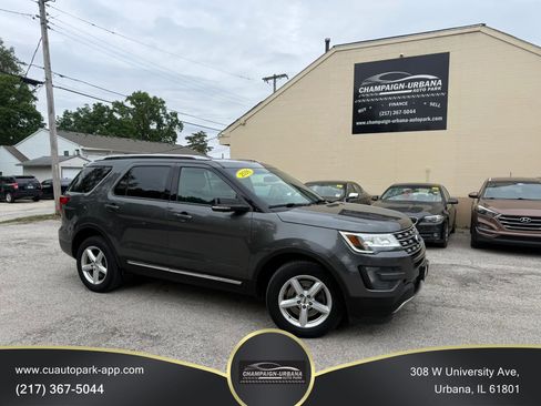 Used 2016 Ford Explorer XLT w/ Equipment Group 202A AWD/4WD image 1