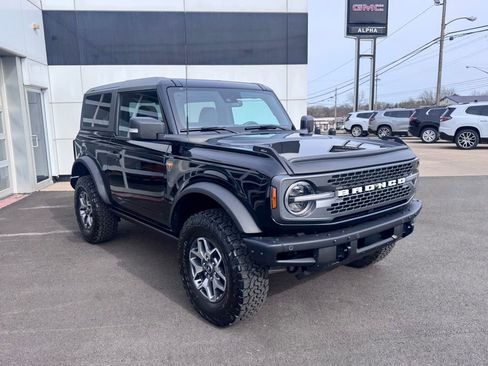 Used 2024 Ford Bronco Badlands image 9