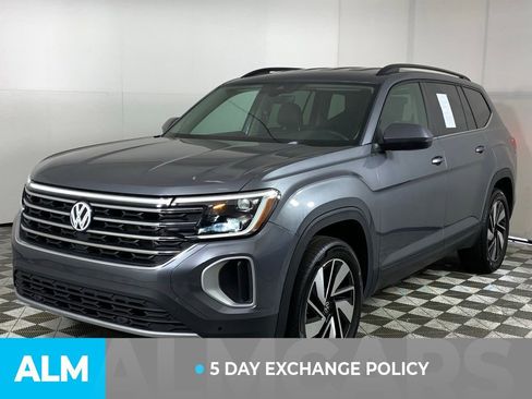 Used 2025 Volkswagen Atlas SE image 5