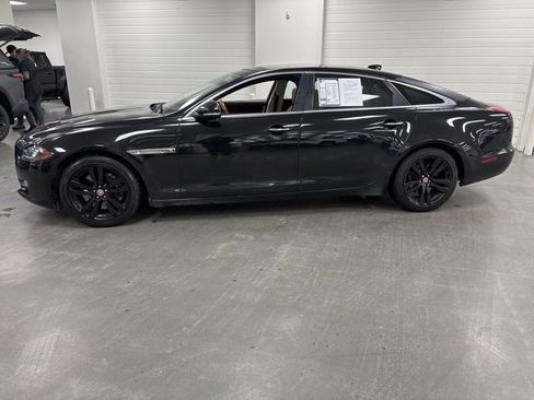 Used 2016 Jaguar XJ L Portfolio image 4