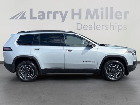 New 2026 Jeep Cherokee Laredo AWD/4WD image 6