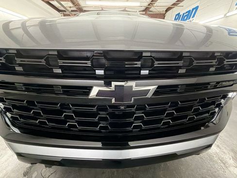 Used 2024 Chevrolet Tahoe Z71 w/ Luxury Package AWD/4WD image 31