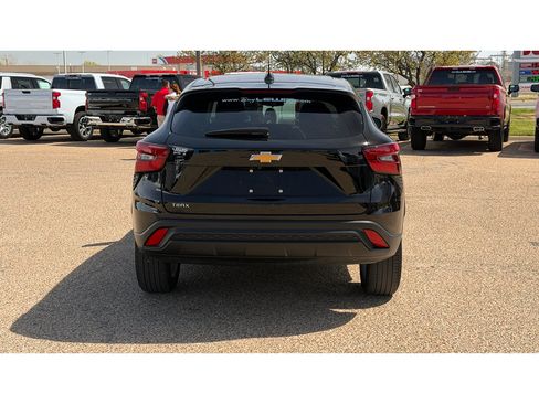 Certified 2024 Chevrolet Trax LS w/ LS Convenience Package image 6