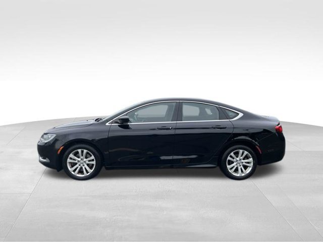 Used 2015 Chrysler 200 Limited FWD image 2