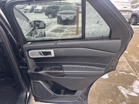 Used 2020 Ford Explorer Limited w/ Class III Trailer Tow Package image 17