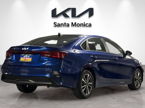 Used 2023 Kia Forte LXS w/ LXS Technology Package image 5