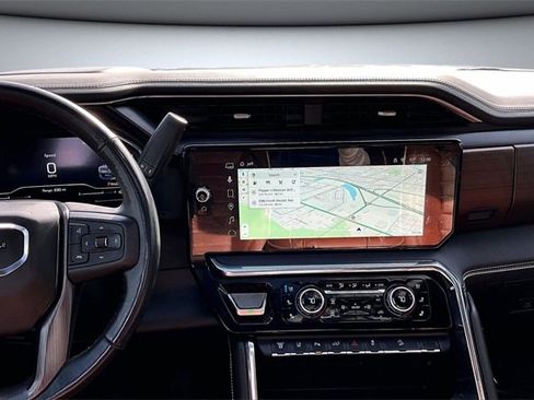 Used 2025 GMC Sierra 2500 Denali Ultimate image 10