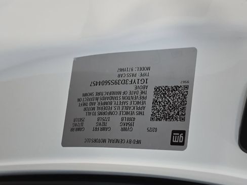 Used 2025 Chevrolet Corvette Z06 w/ Stealth Interior Trim Package RWD image 31