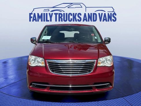 Used 2015 Chrysler Town & Country Touring-L w/ Driver Convenience Group FWD image 8