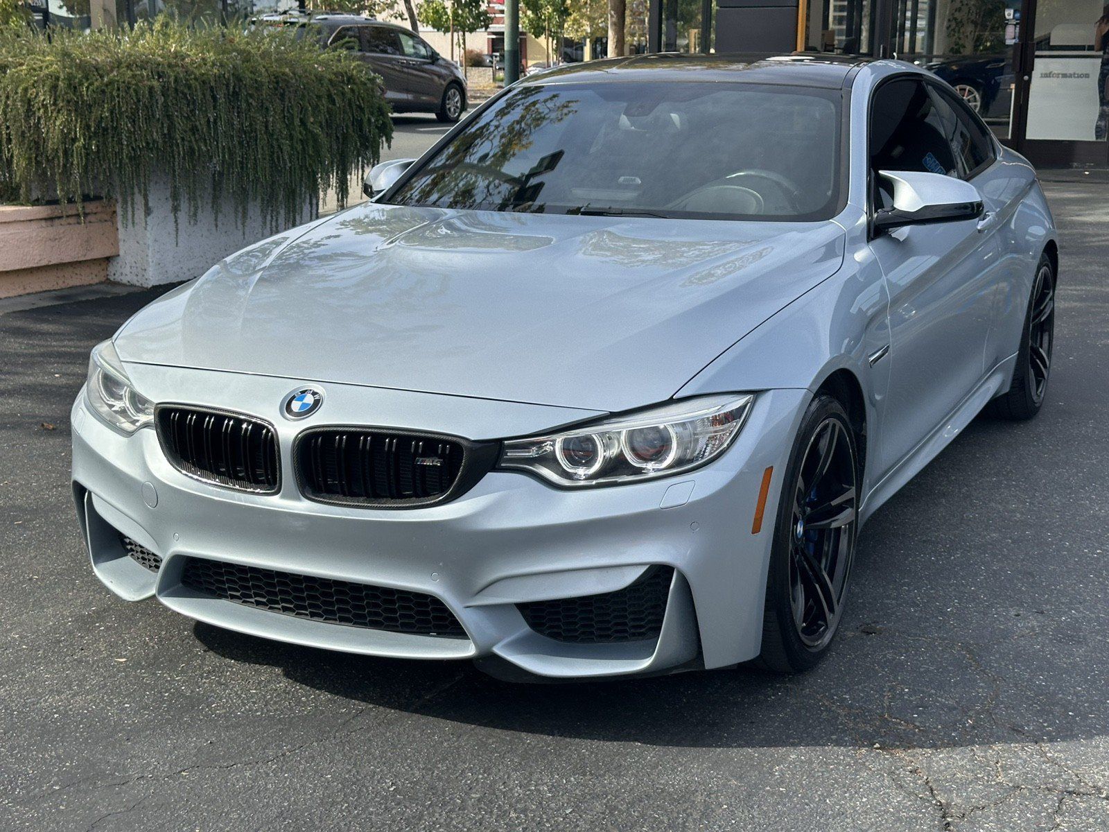 Used 2015 BMW M4 Coupe RWD image 4