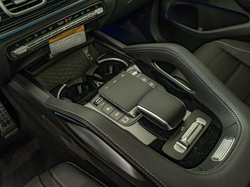 New 2026 Mercedes-Benz GLS 450 4MATIC image 26