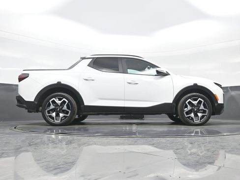 Certified 2023 Hyundai Santa Cruz Limited w/ Winter Package image 32