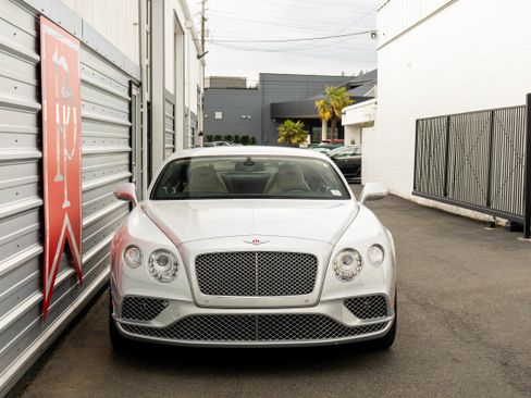 Used 2017 Bentley Continental GT AWD/4WD image 33