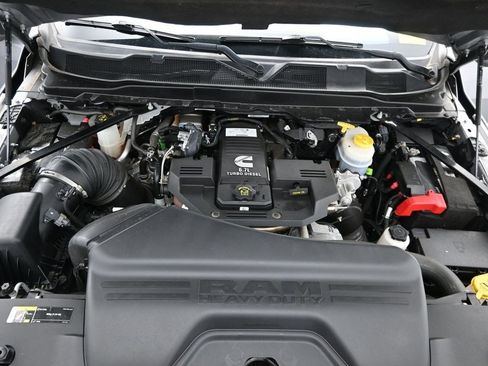 Used 2023 RAM 3500 Limited AWD/4WD image 11