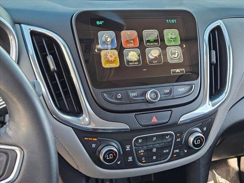 Used 2018 Chevrolet Equinox Premier image 14