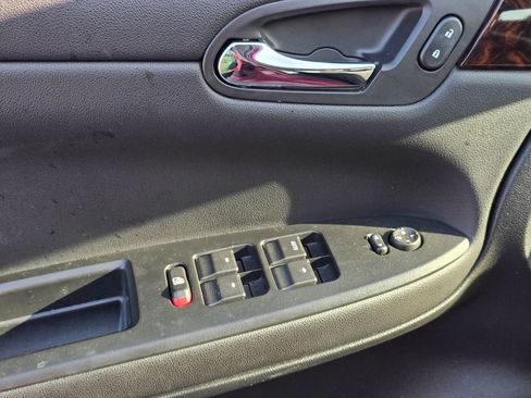 Used 2013 Chevrolet Impala LT FWD image 10