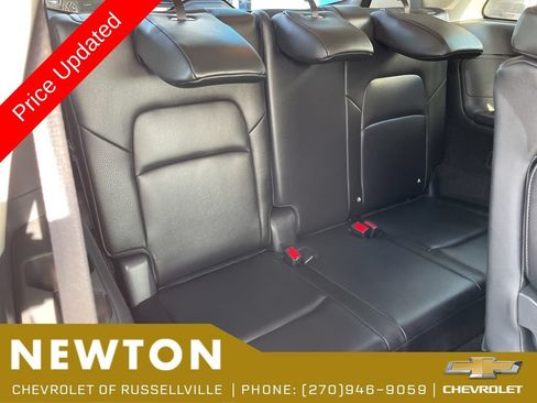 Used 2025 Nissan Pathfinder SL AWD/4WD image 39