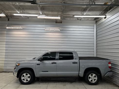 Used 2019 Toyota Tundra SR5 image 8