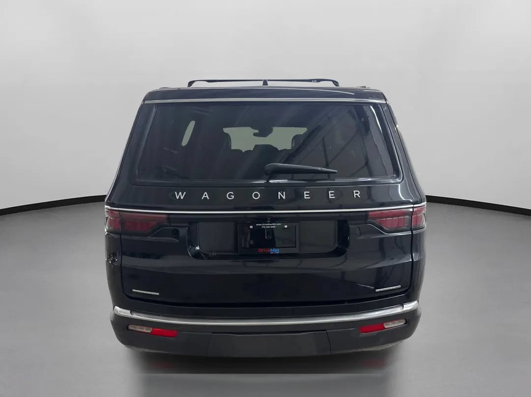 Used 2022 Jeep Wagoneer Series II AWD/4WD image 8