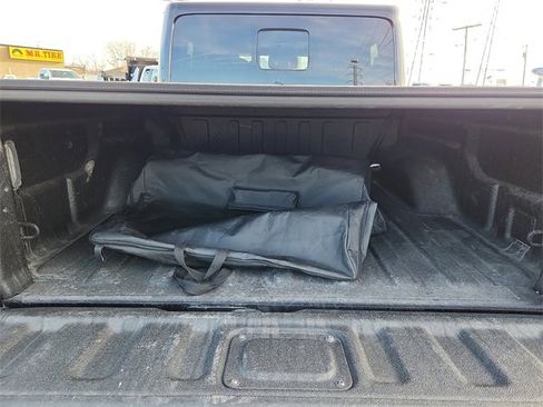 Used 2021 Jeep Gladiator Overland image 17