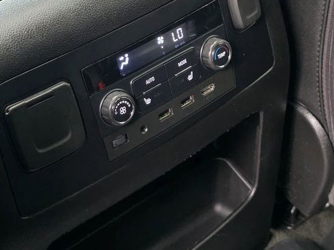 Used 2018 Chevrolet Tahoe Premier image 28