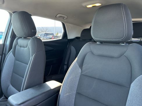 Used 2022 Chevrolet TrailBlazer LT w/ Convenience Package image 22