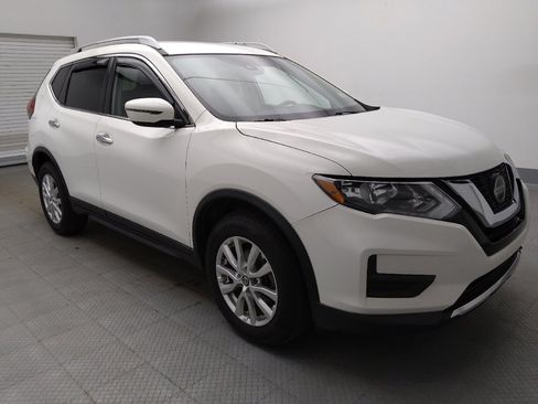 Used 2020 Nissan Rogue SV FWD image 11