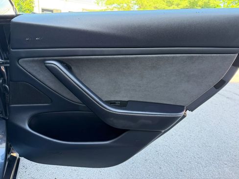 Used 2018 Tesla Model 3 Long Range RWD image 27
