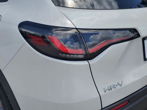 New 2026 Honda HR-V LX image 9