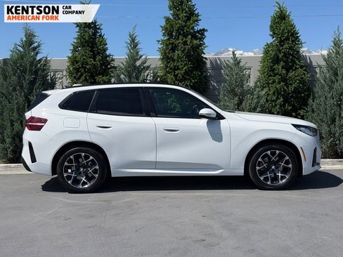 Used 2025 BMW X3 xDrive30i w/ Premium Package AWD/4WD image 9