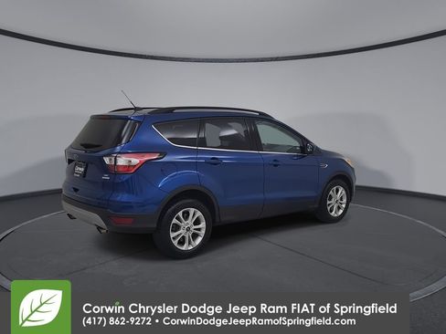 Used 2018 Ford Escape SE FWD image 15