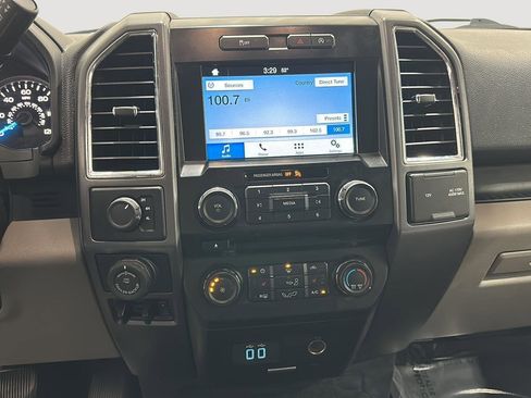 Used 2016 Ford F150 XLT w/ Equipment Group 302A Luxury image 12