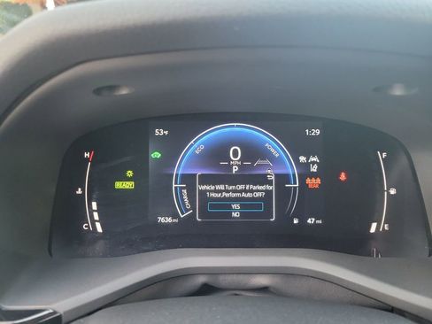 Used 2025 Toyota Camry SE image 28