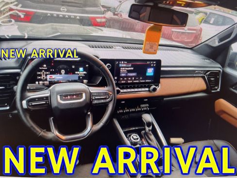 Used 2025 GMC Canyon AT4 w/ AT4 Premium Package image 5