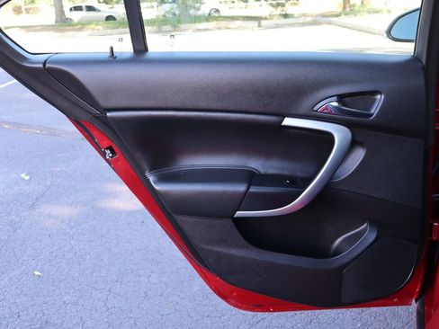 Used 2012 Buick Regal Premium image 24