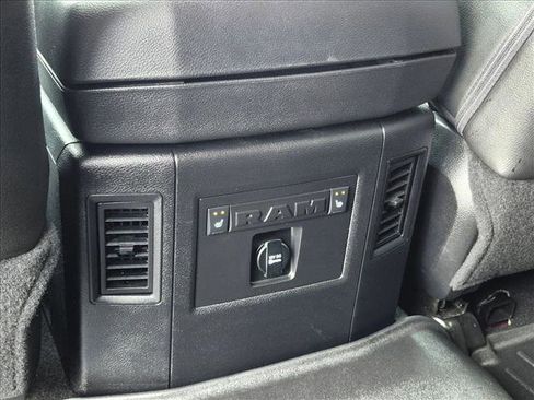 Used 2014 RAM 2500 Laramie AWD/4WD image 17