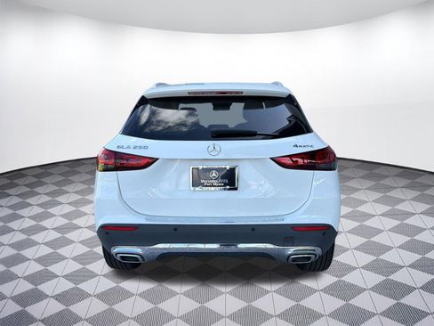 Certified 2022 Mercedes-Benz GLA 250 4MATIC image 10
