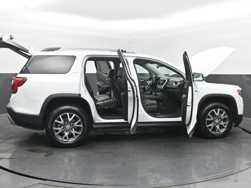 Used 2023 GMC Acadia SLT image 47