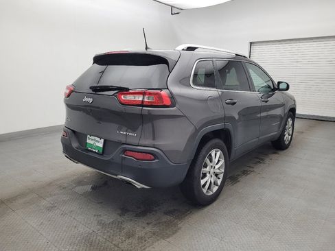 Used 2018 Jeep Cherokee Limited image 9